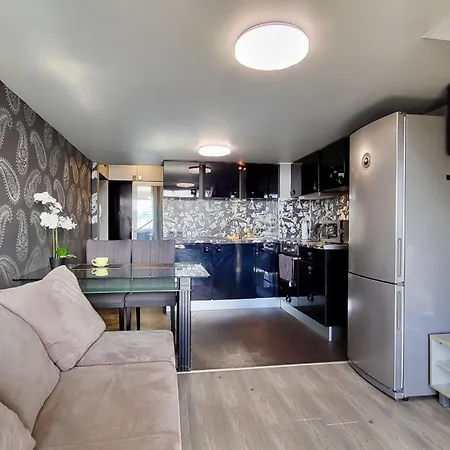 комфорт и стиль - с панорамой города アパート ブルガス